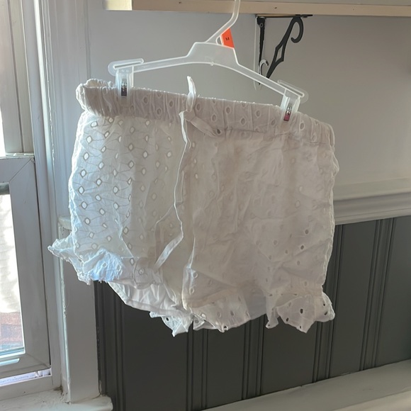 Love By Chesley! Matching top and bottom. - Picture 2 of 3